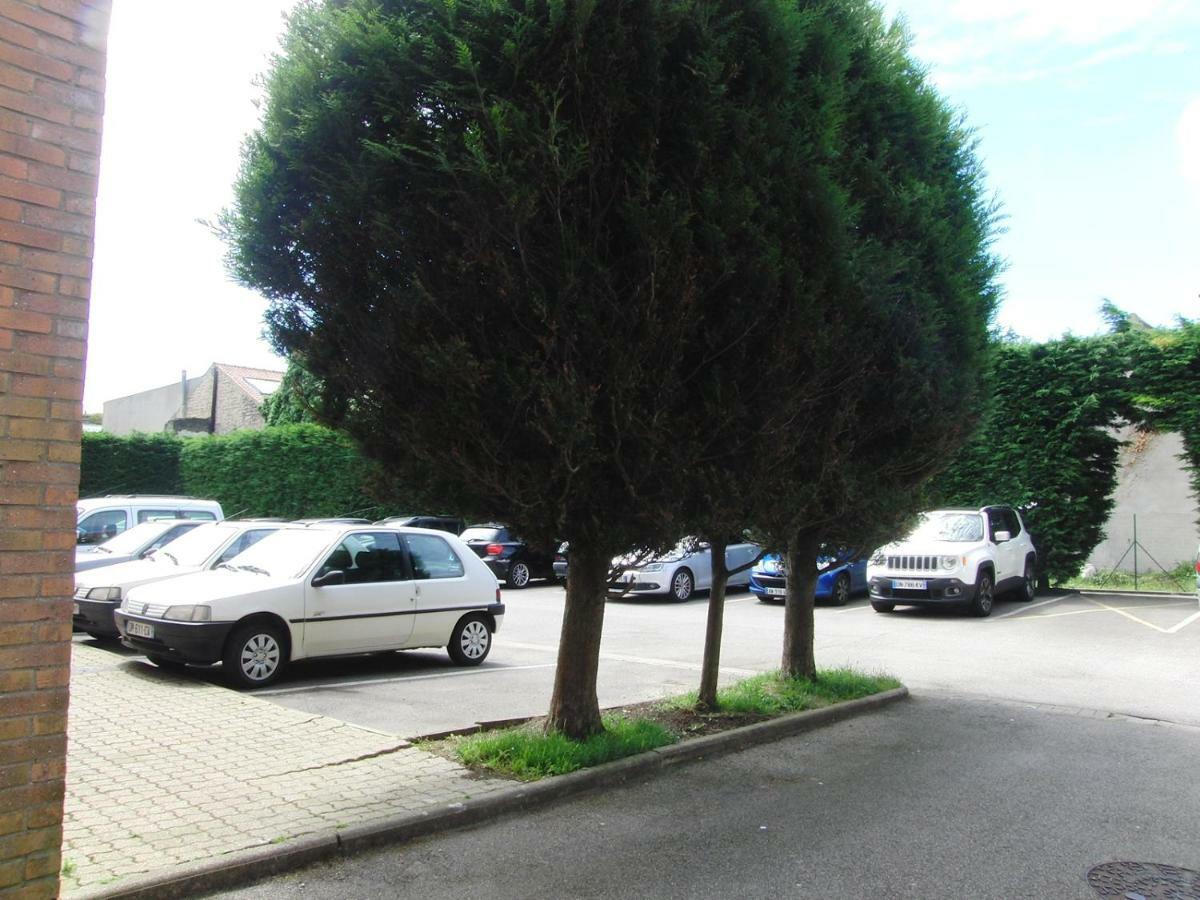 Une Petite Halte Apartment Calais Luaran gambar